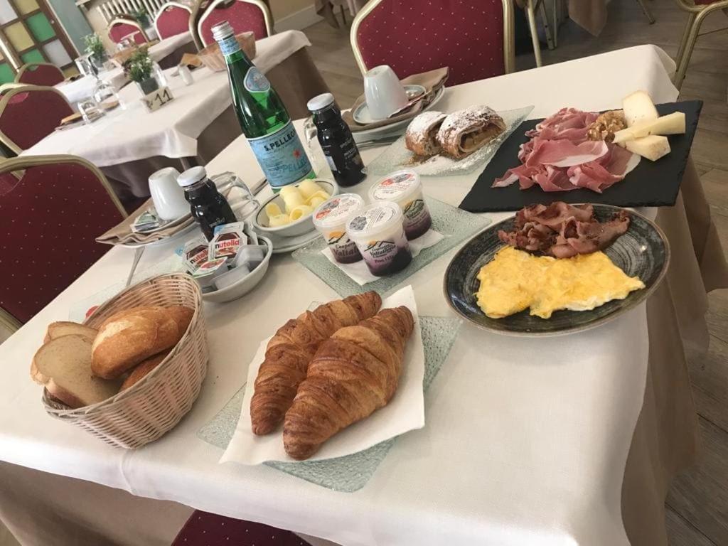 Da Gianni Hotel Zogno エクステリア 写真