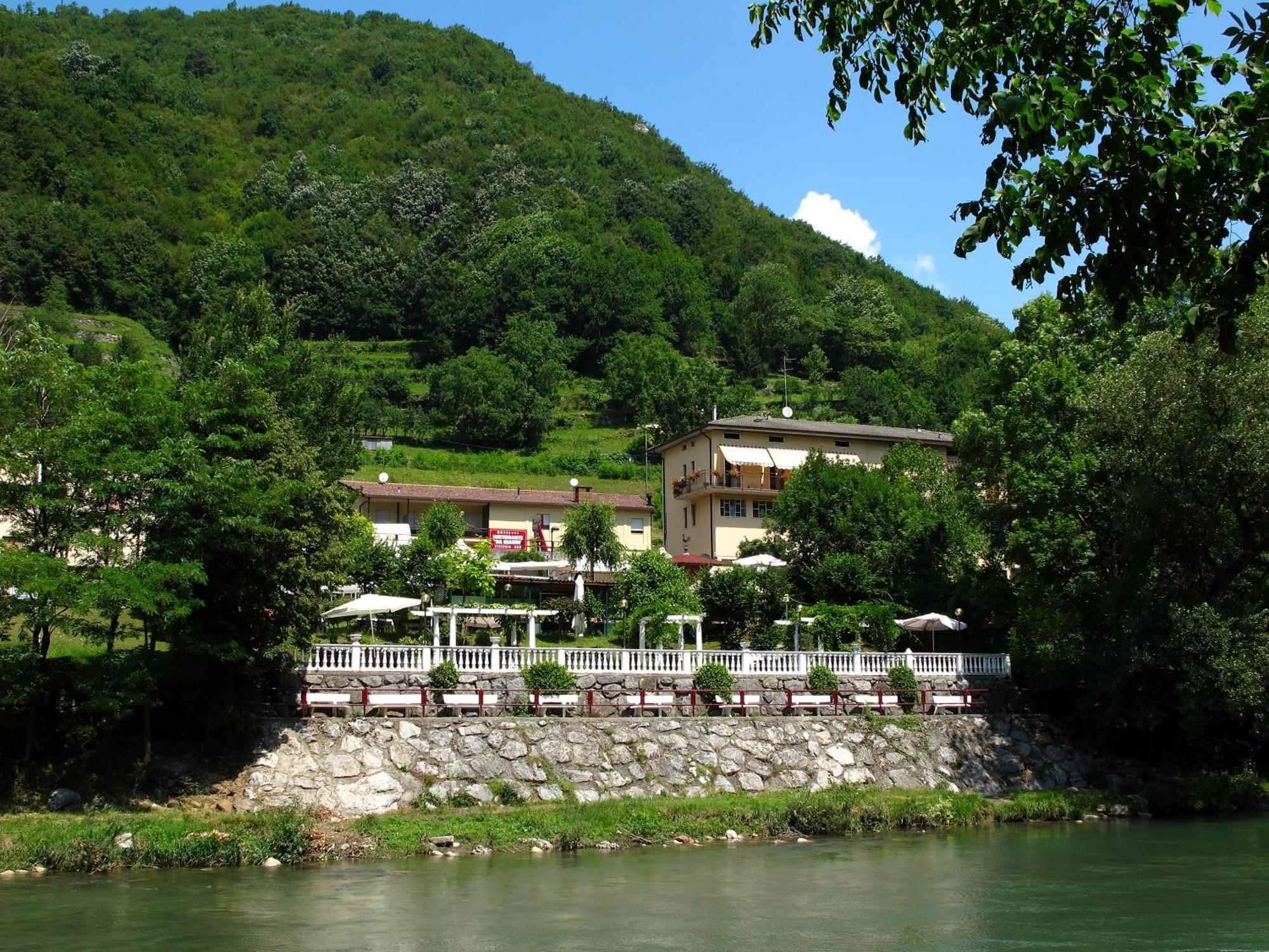 Da Gianni Hotel Zogno エクステリア 写真
