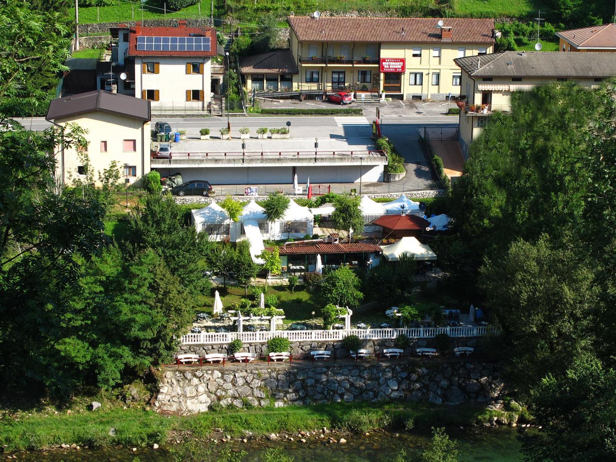 Da Gianni Hotel Zogno エクステリア 写真